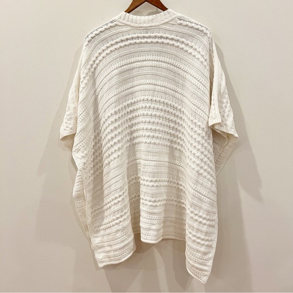 CAbi Womens Cable Knit Winter Poncho OS White Oversized Pullover Cozy Layer - Picture 2 of 9